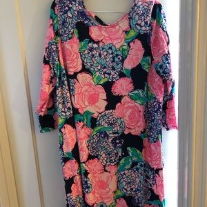 EUC: XL Long sleeved Lilly dress